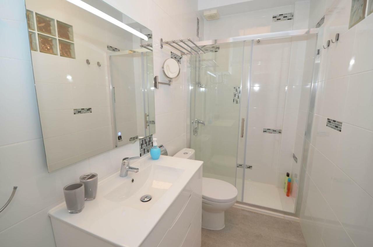 Punta Prima Pleasure With Private Parking In A Gated Community Close To The Beach Торевьиа Экстерьер фото