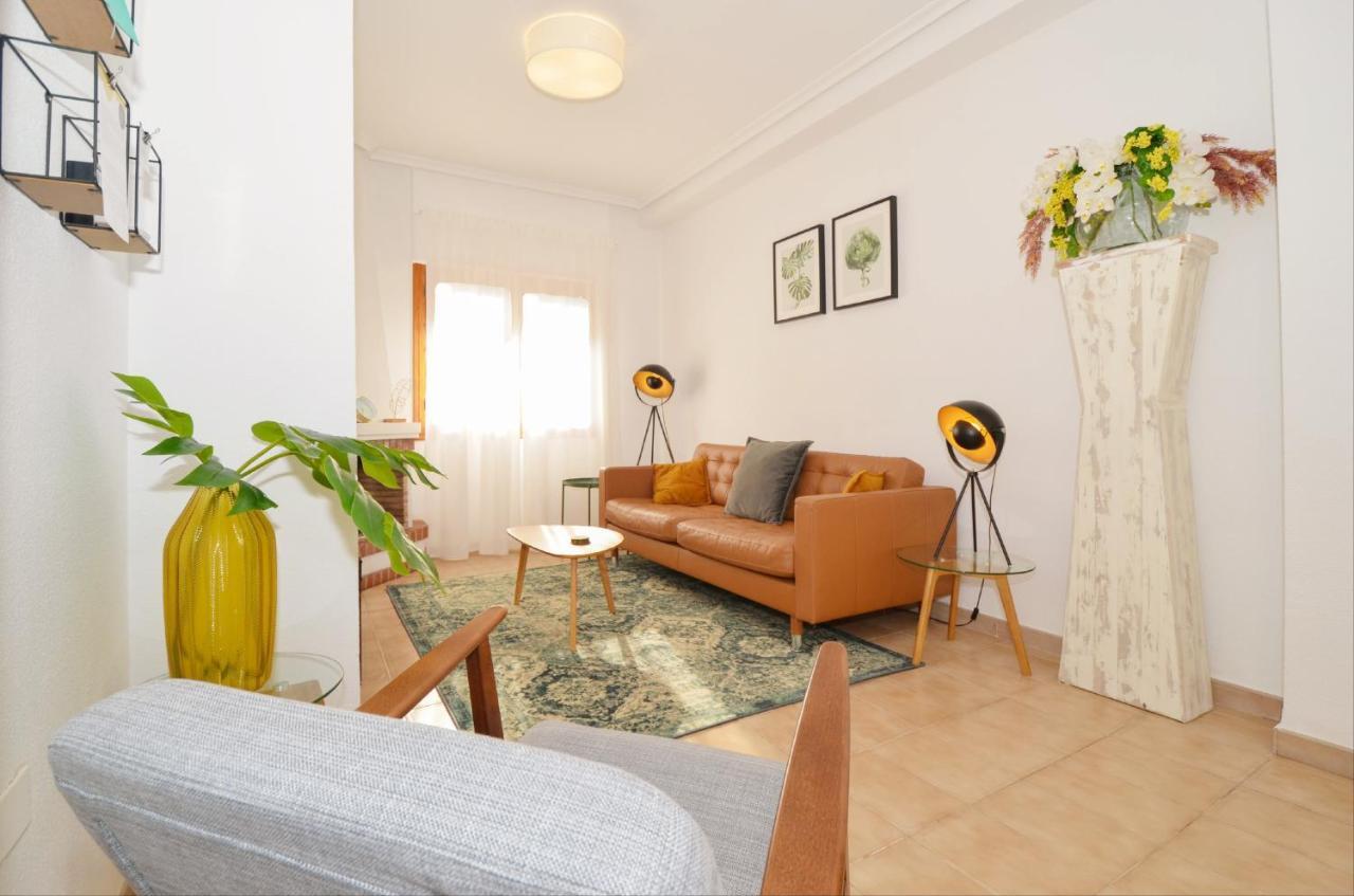 Punta Prima Pleasure With Private Parking In A Gated Community Close To The Beach Торевьиа Экстерьер фото