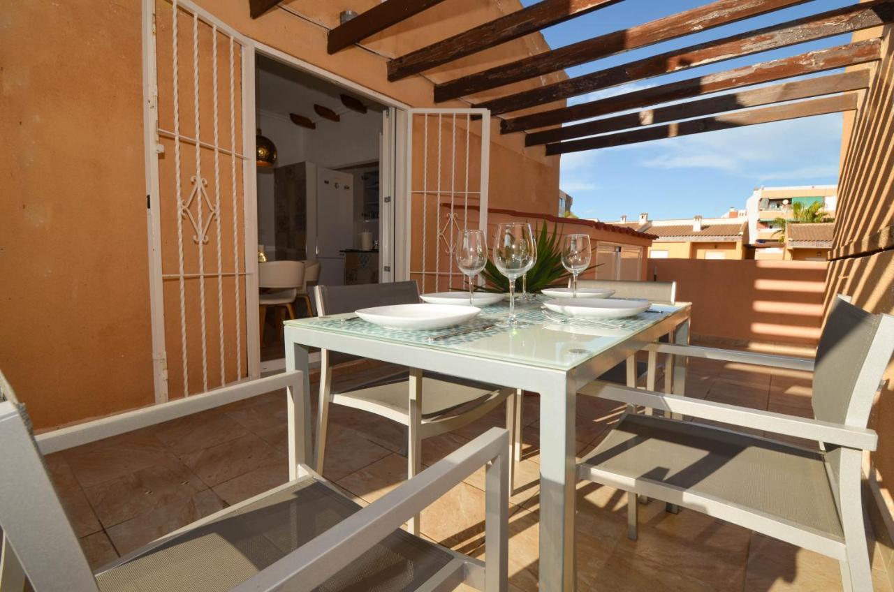 Punta Prima Pleasure With Private Parking In A Gated Community Close To The Beach Торевьиа Экстерьер фото